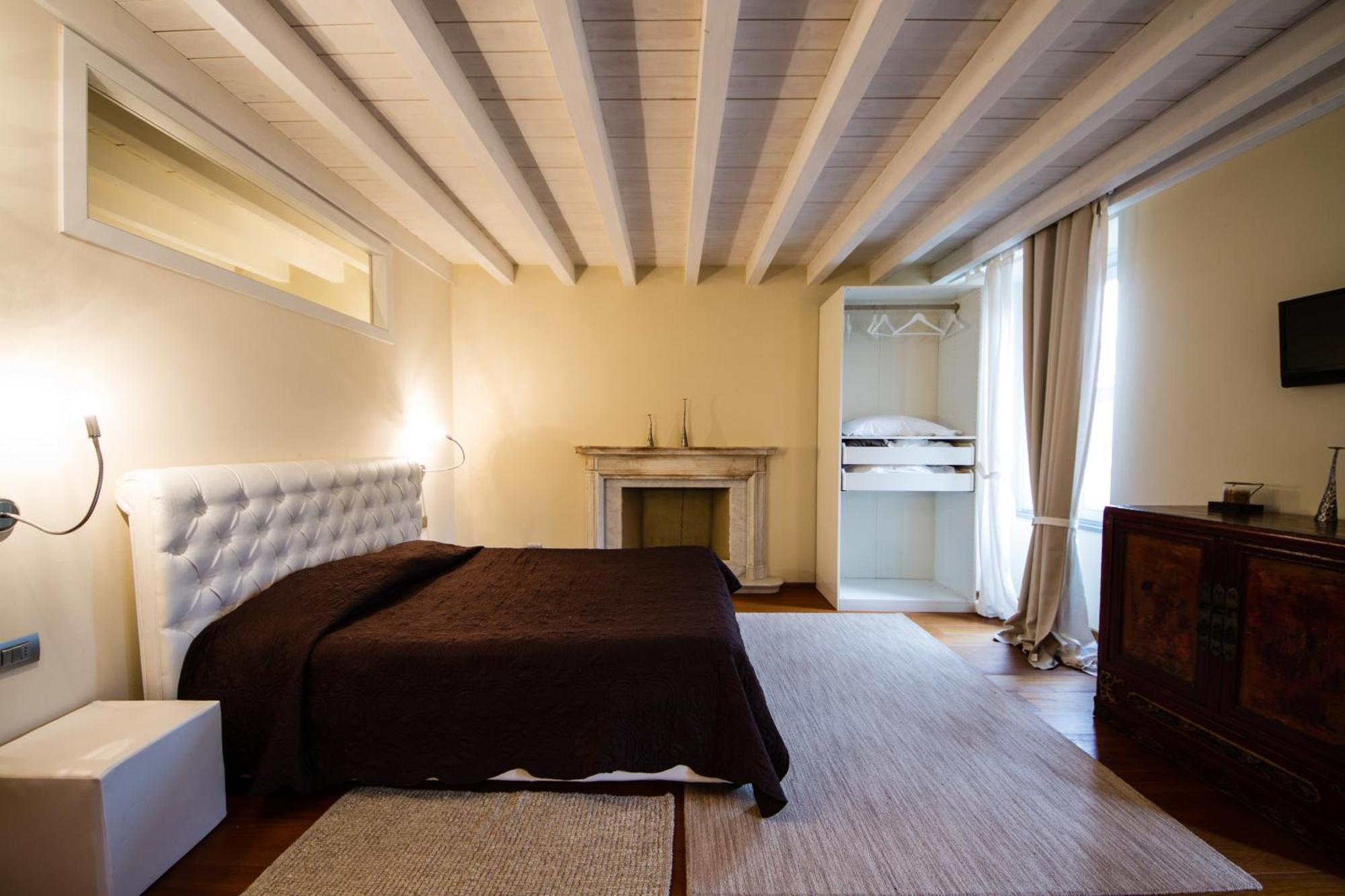 Vip Bergamo Apartments Room photo